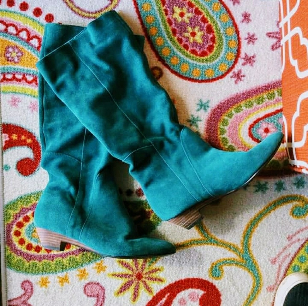 NW Turquoise Blue Suede Boots